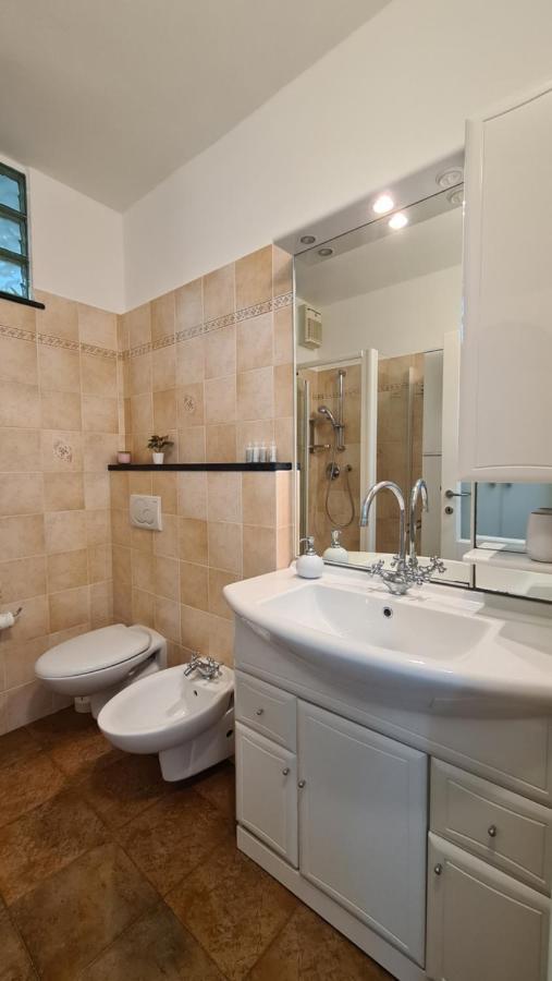 La Casa Di Ia Apartment เวอนาซซา ภายนอก รูปภาพ