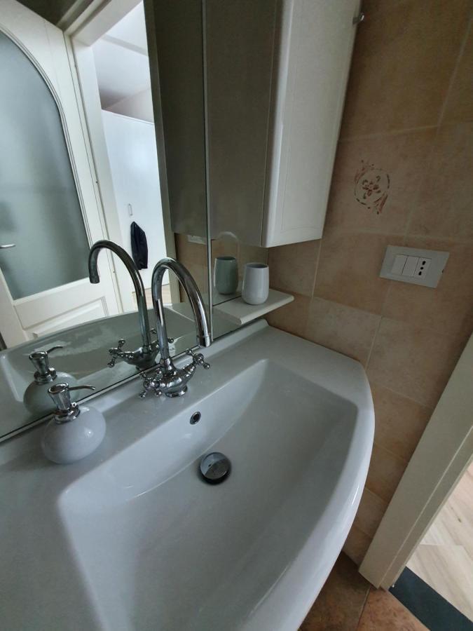 La Casa Di Ia Apartment เวอนาซซา ภายนอก รูปภาพ